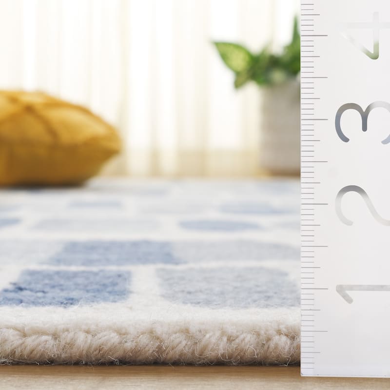 SAFAVIEH Handmade Metro Arantza Wool Rug