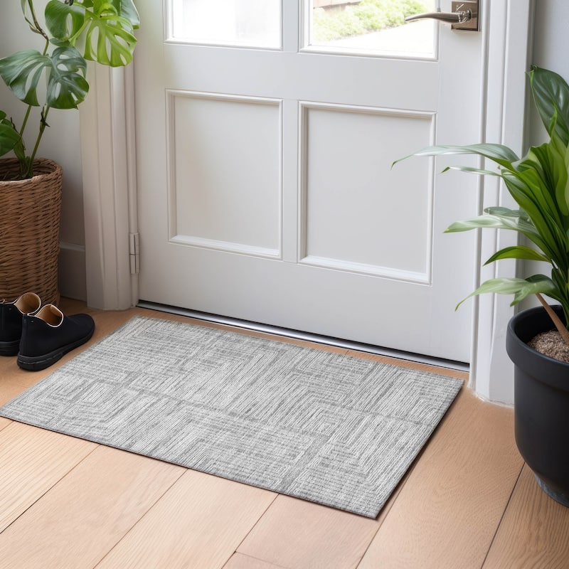 Machine Washable Indoor/ Outdoor Contemporary Stack Chantille Rug - Gray - 1'8" x 2'6"