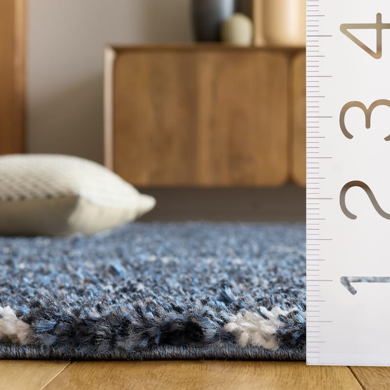 SAFAVIEH Arizona Shag Ghinwa 1.2-inch Thick Rug