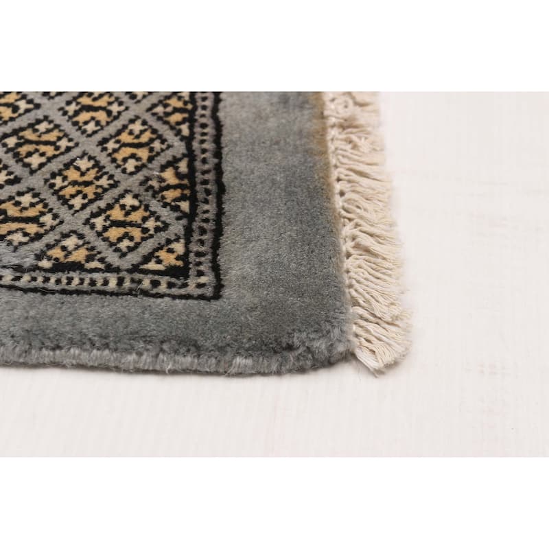 Finest Peshawar Bokhara Grey Rug 6'5" x 9'7" - 6'5 x 9'7