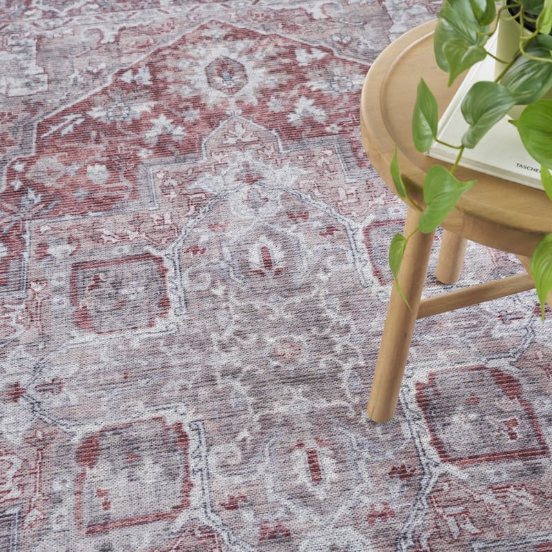 Paniw Power Loomed Distressed Floral Area Rug By HomeRoots - 9' x 12'
