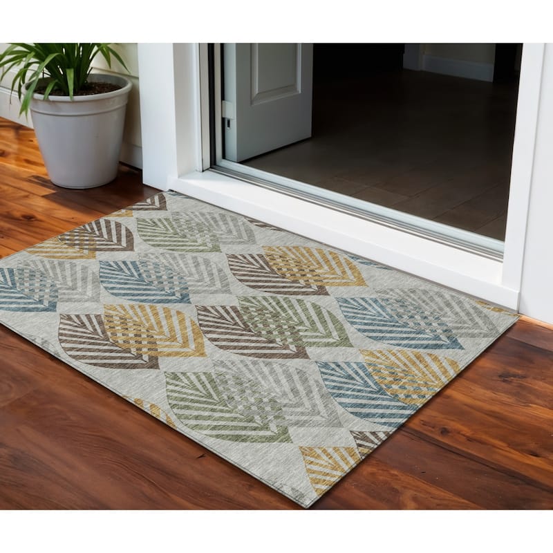 HomeRoots Floral Transitional Rectangle Outdoor Rug - 3' x 5'