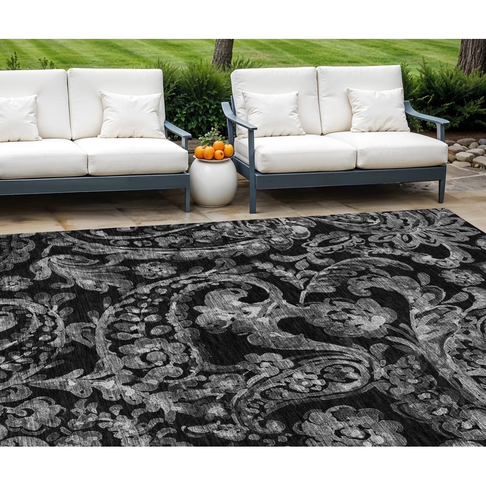 HomeRoots Paisley Transitional Rectangle Outdoor Rug