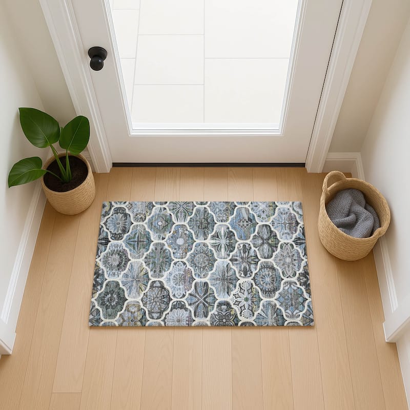 Machine Washable Indoor/ Outdoor Trellis Mosaic Chantille Rug