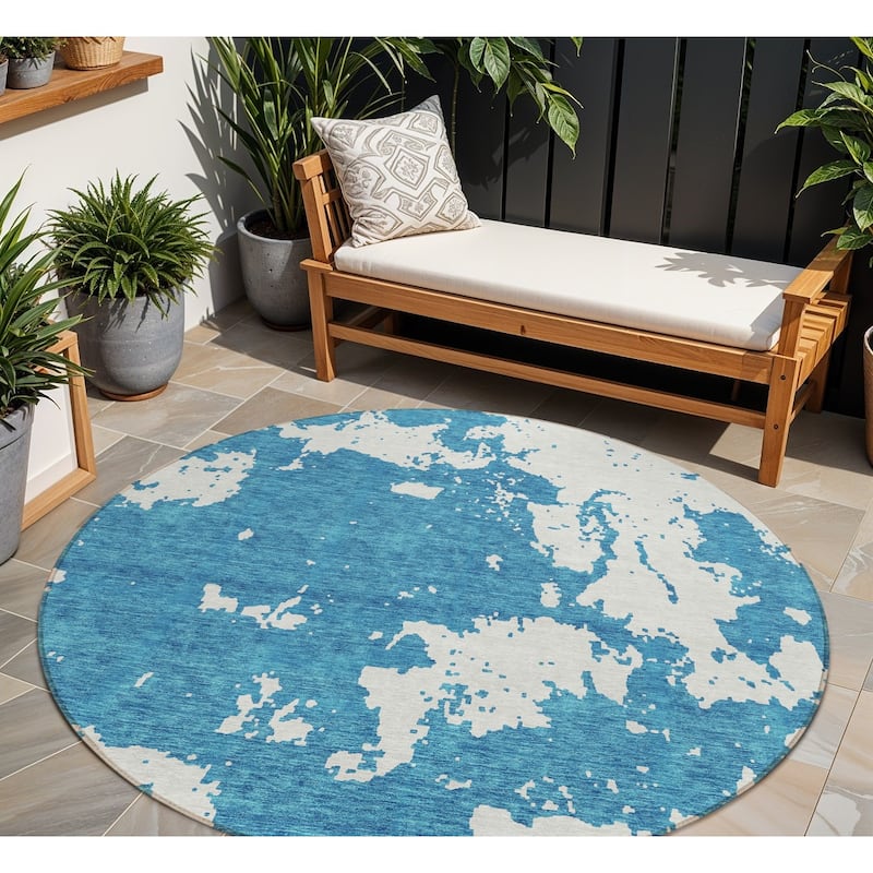 HomeRoots Abstract Transitional Rectangle Outdoor Rug - 8' Round