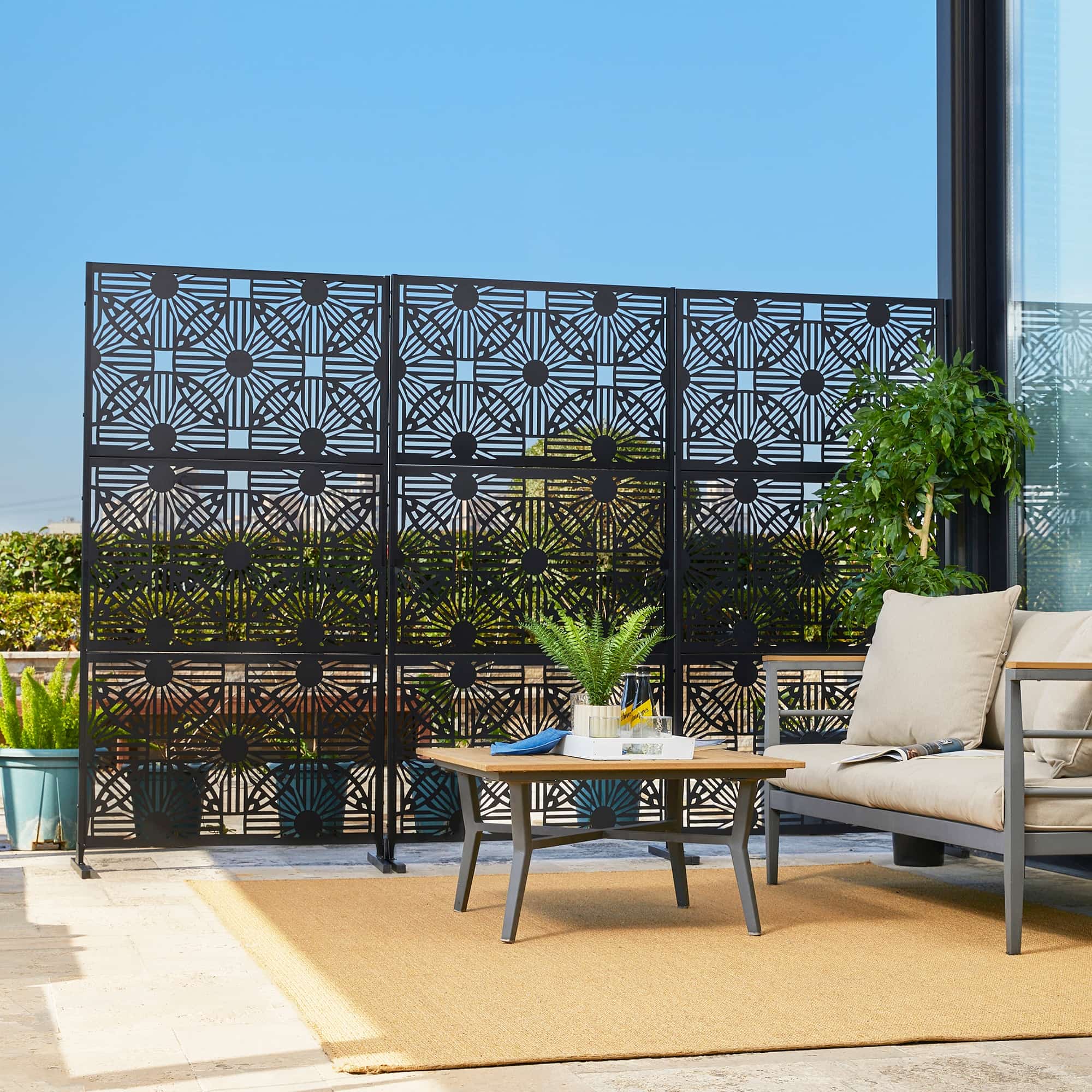 Glitzhome 6ft Galvanized Floral Patterned 3-Panel Privacy Screen