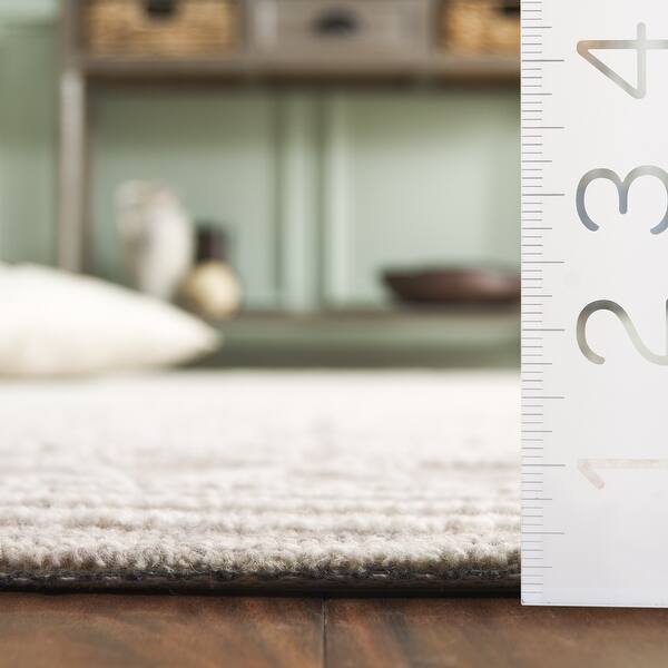 SAFAVIEH Handmade Ebony Laxmi Wool Rug - Bed Bath & Beyond - 43178279