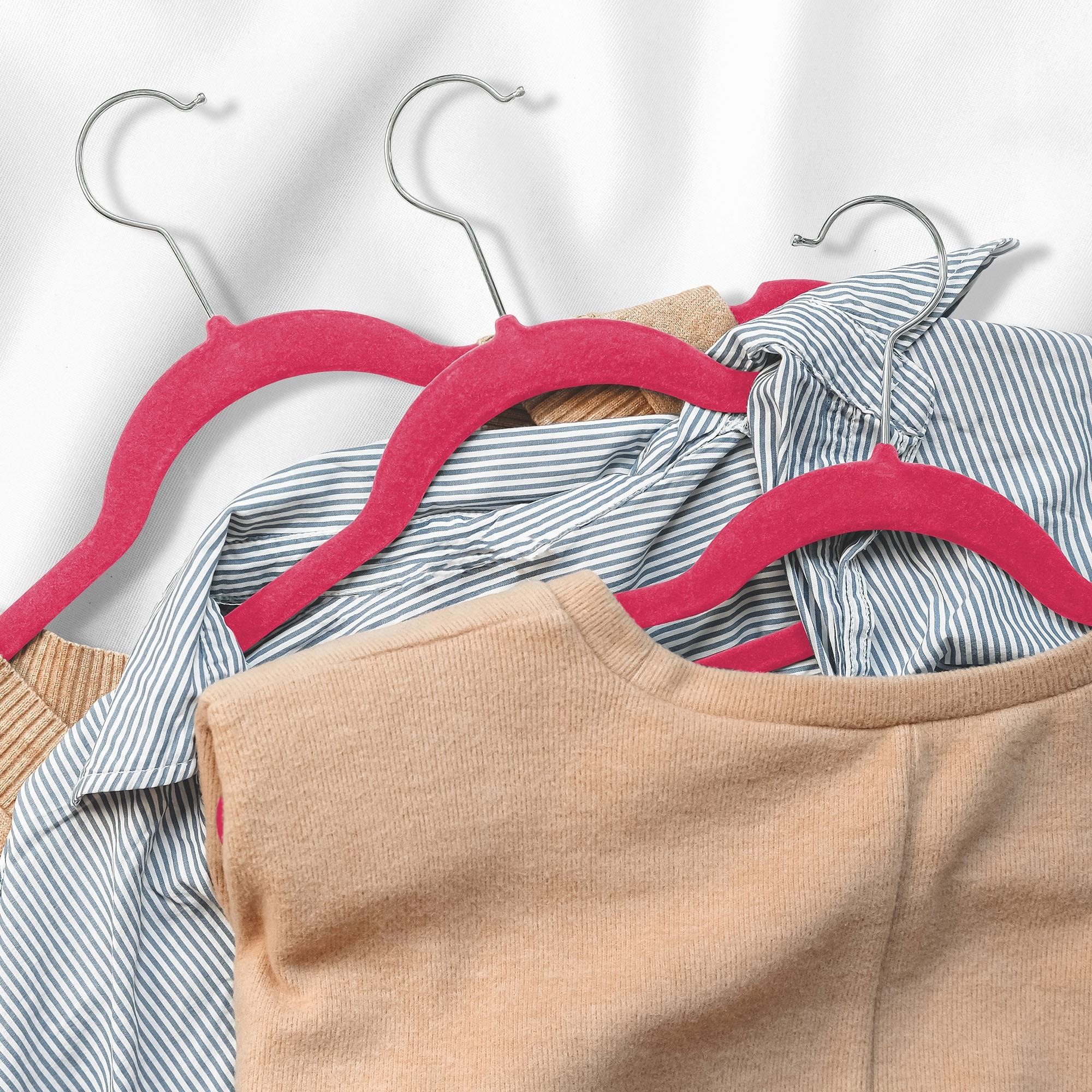 Some 5 benefits of kids' velvet hangers –