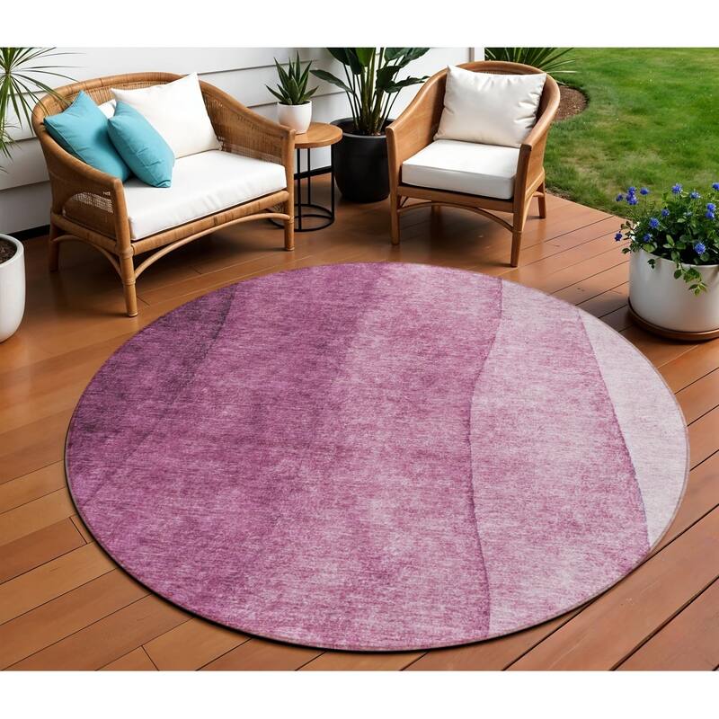 HomeRoots Ombre Transitional Rectangle Outdoor Rug - 8' Round