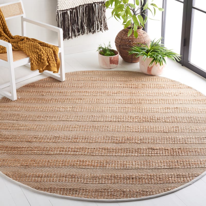 SAFAVIEH Handmade Natural Fiber Samira Geometric Seagrass Rug - 7' Round - Ivory/Natural