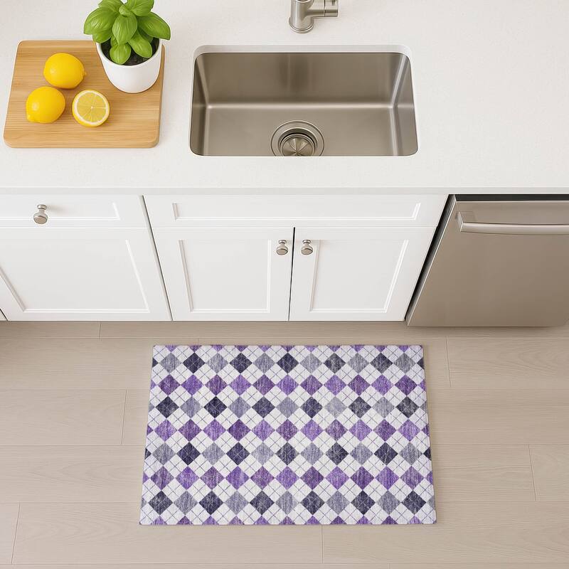 Machine Washable Indoor/ Outdoor Modern Argyle Chantille Rug