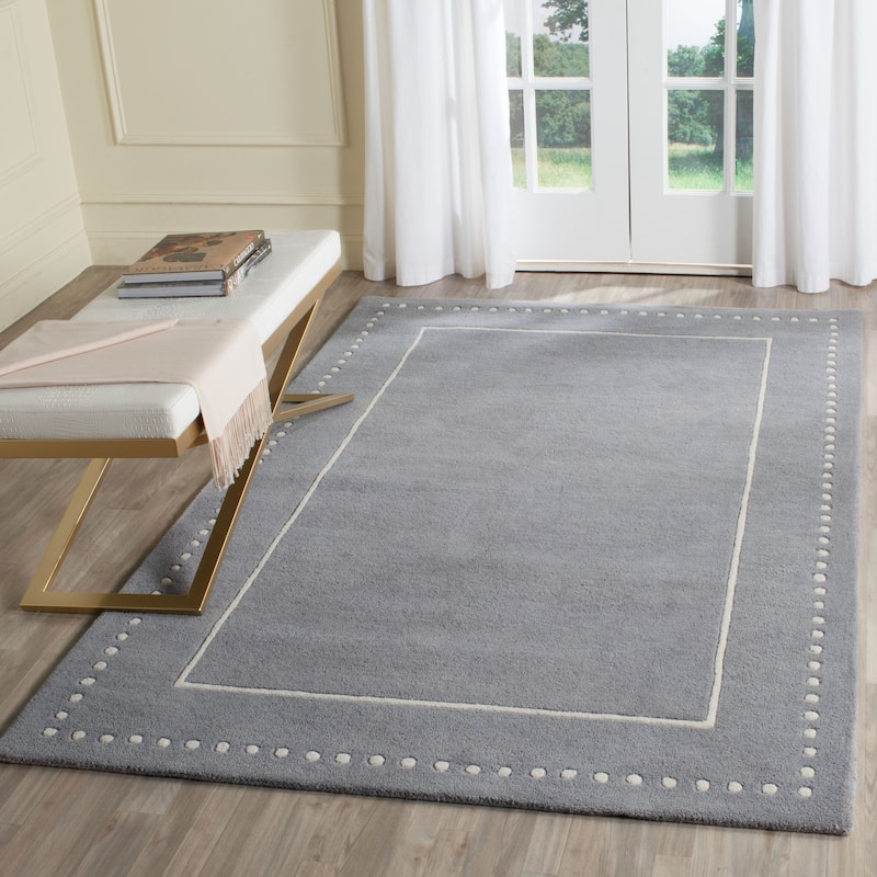 SAFAVIEH Handmade Bella Alverta Dotted Border Wool Rug - 4' x 6' - Silver/Ivory
