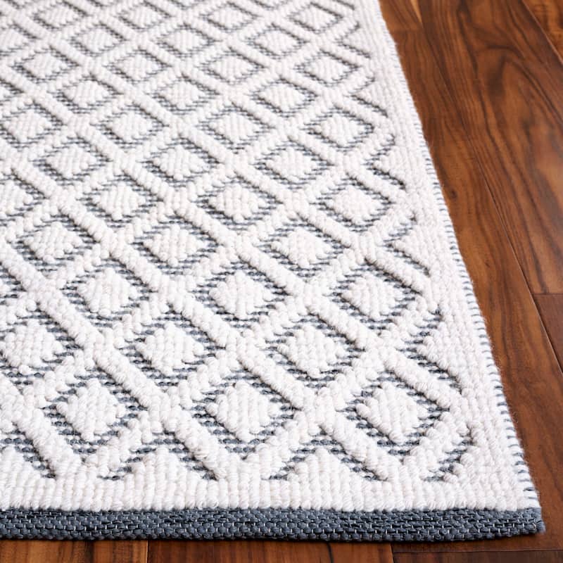 SAFAVIEH Handmade Vermont Latrice Wool Rug