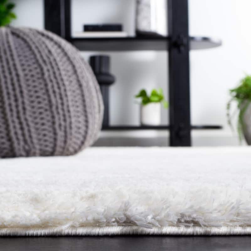 SAFAVIEH Jasmine Renae Glam 1.6-inch Shag Rug