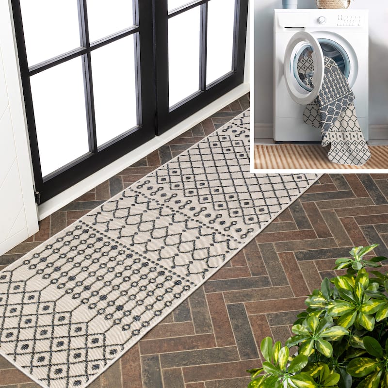 JONATHAN Y Reversible Arielle Modern Geometric Moroccan Machine-Washable Navy/Cream Indoor/Outdoor Area Rug - 2 X 8