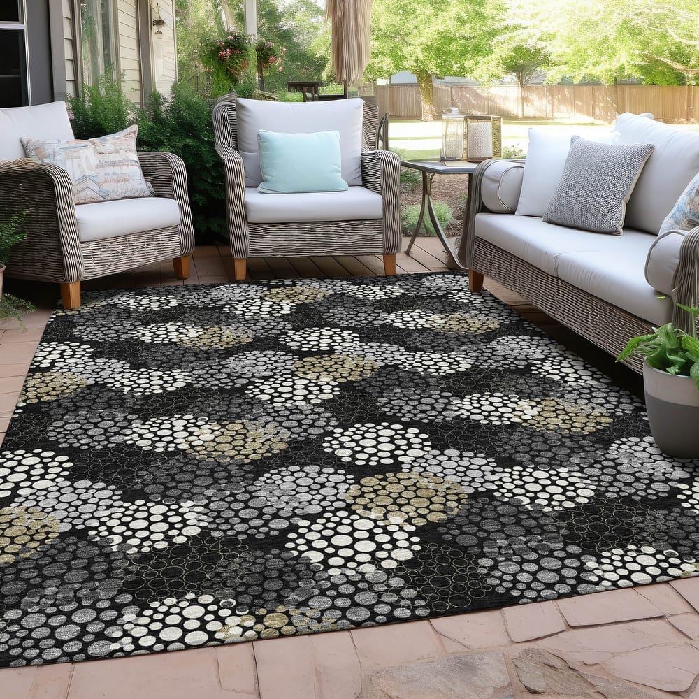 Machine Washable Indoor/ Outdoor Chantille Modern Bubbles Rug