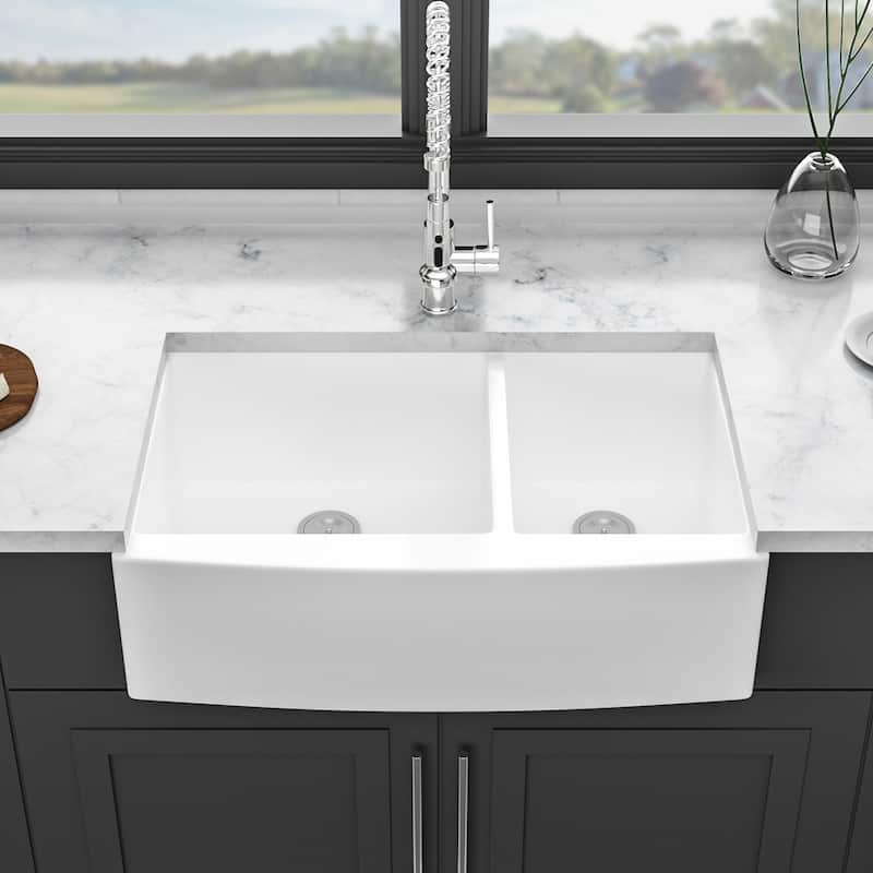 33'' Farmhouse Double Bowl Ceramic Kitchen Sink in White - 33'' x 21'' x 10''
