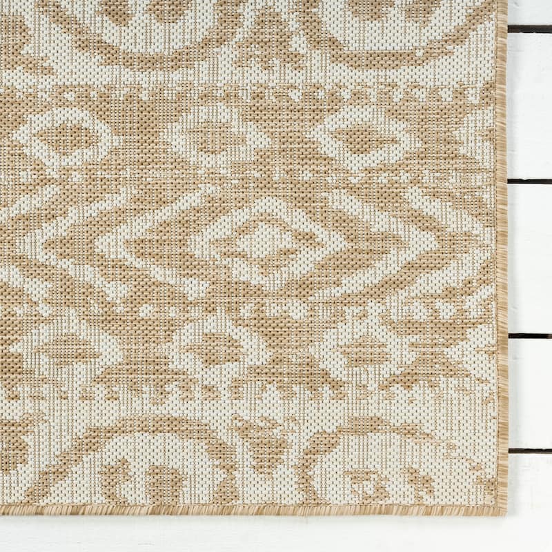 Sevita Entwined Ikat Geometric Indoor/Outdoor Rug