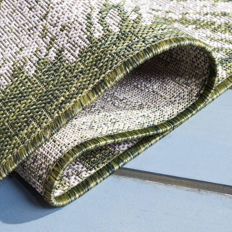 SAFAVIEH Courtyard Sabaha Indoor/Outdoor Waterproof Patio Backyard Rug