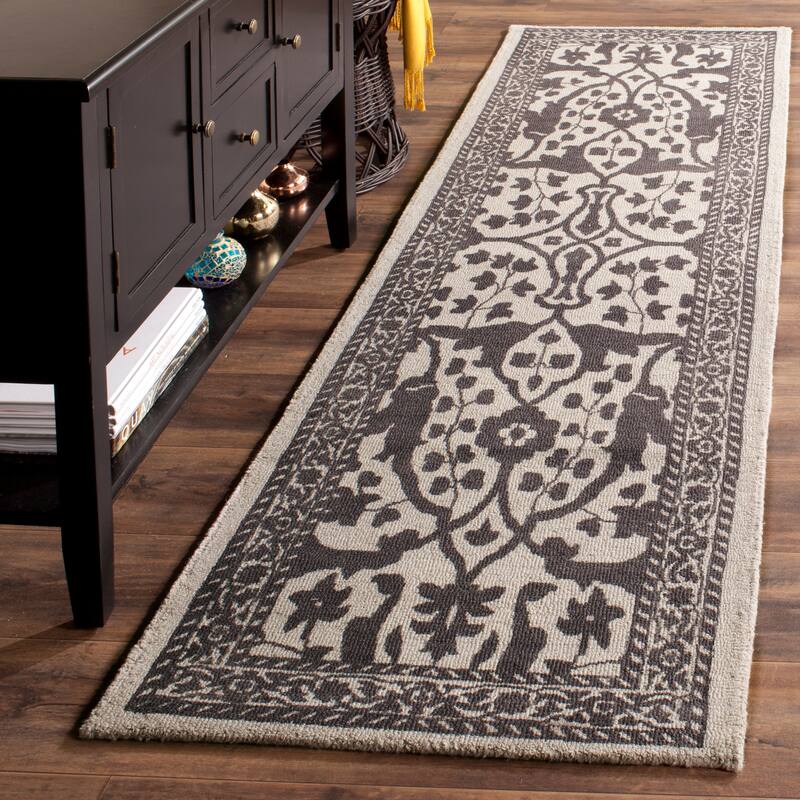SAFAVIEH Handmade Restoration Vintage Boho Shianne Oriental Wool Rug