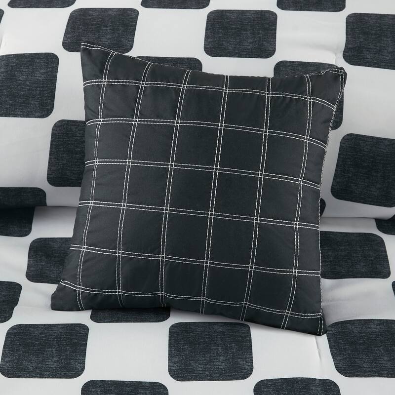 Intelligent Design Lana Checkered Comforter Set