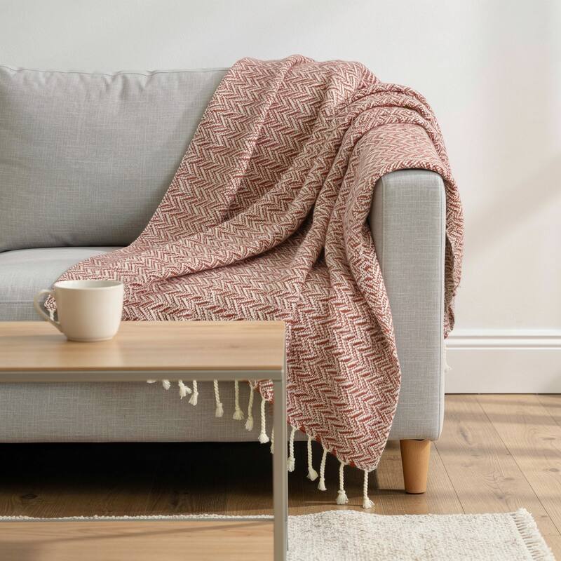 HomeRoots 50" X 60" Red Cotton Woven Chevron Throw Blanket with Fringe - Throw - Red