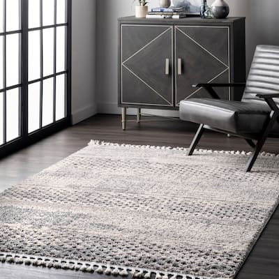 Nuloom Lira Textured Geometric Tassel Area Rug