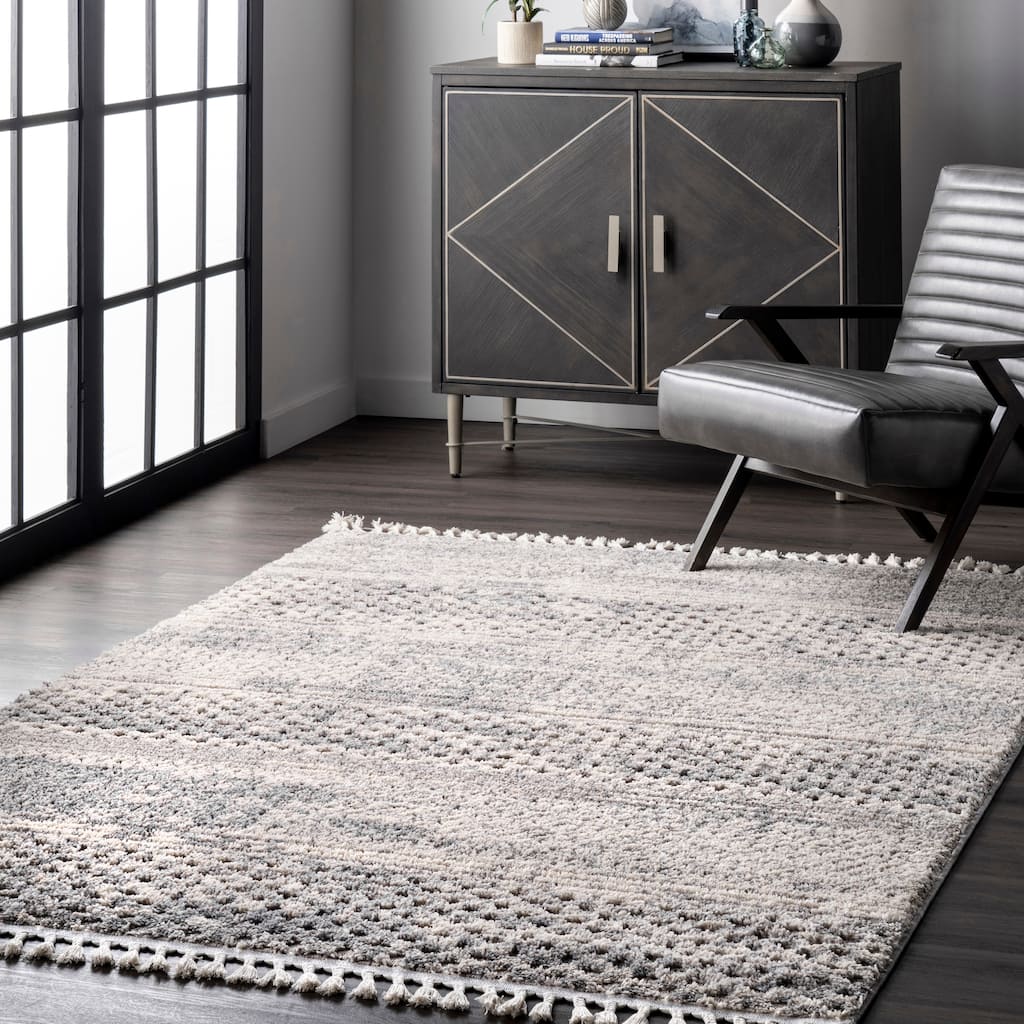 Nuloom Lira Textured Geometric Tassel Area Rug