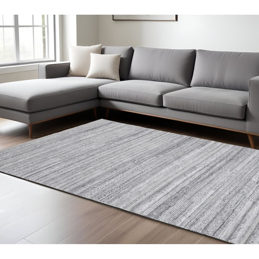 Zuju Traditional Stain Resistant Woven Soft Area Rug By HomeRoots - 8' x 10'