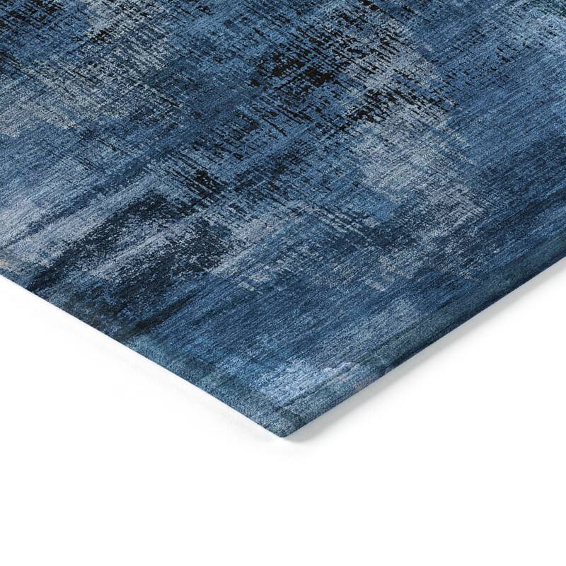 Machine Washable Indoor/ Outdoor Chantille Distressed Chevron Rug