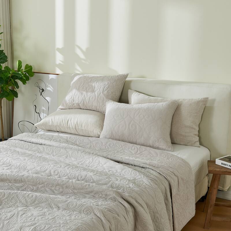 Patina Vie Maison 100% Cotton Stitched 3 Piece Quilt and Sham Set