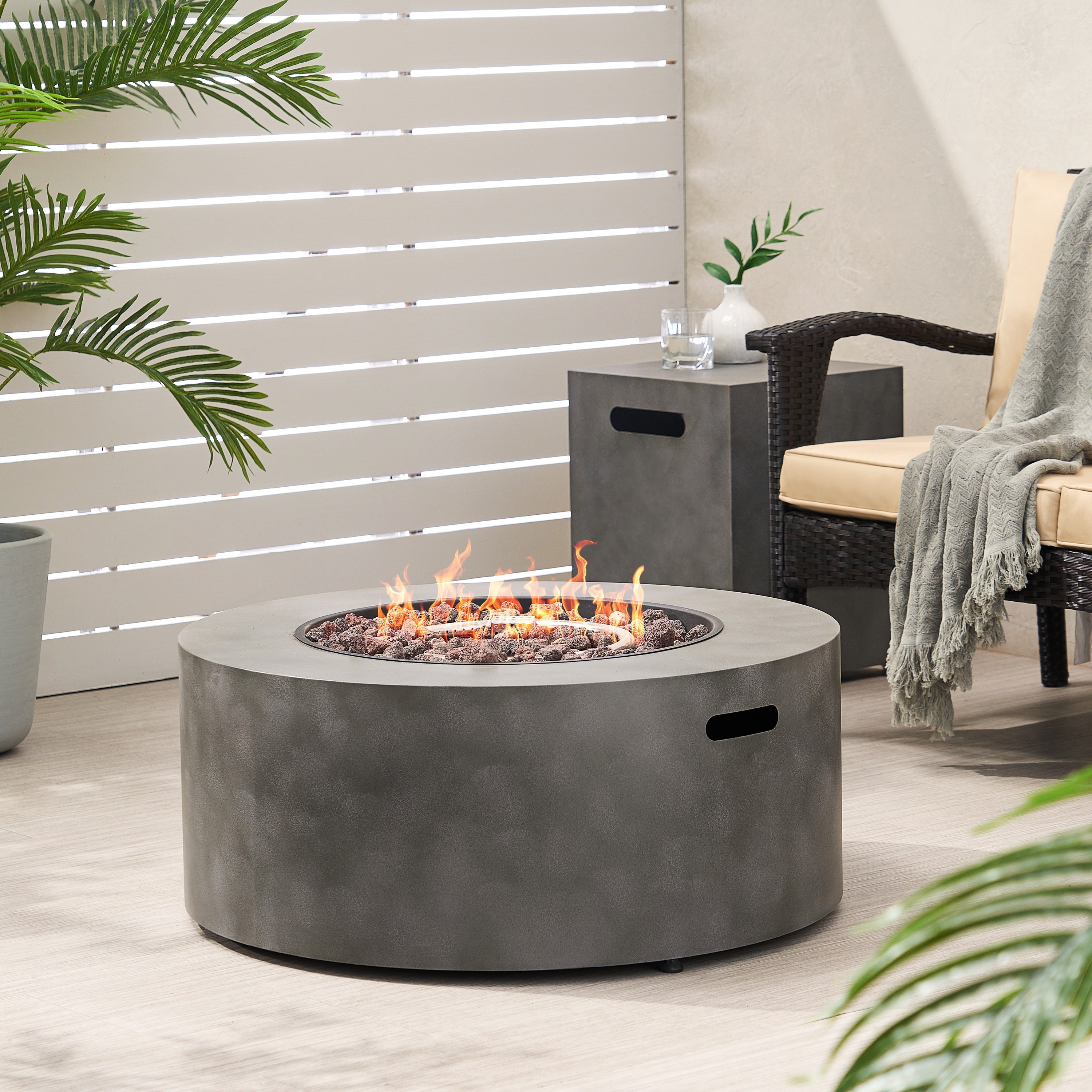 Christopher Knight Home Hobbs Outdoor Iron Circular Fire Pit