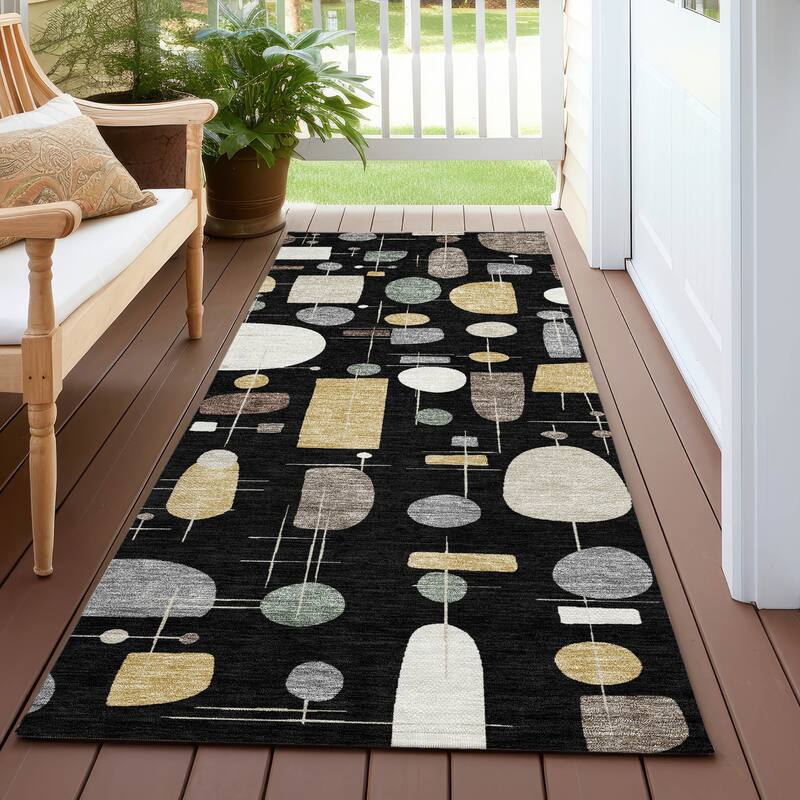 Machine Washable Indoor/ Outdoor Contemporary Fun Chantille Rug - Black - 2'3" x 7'6"