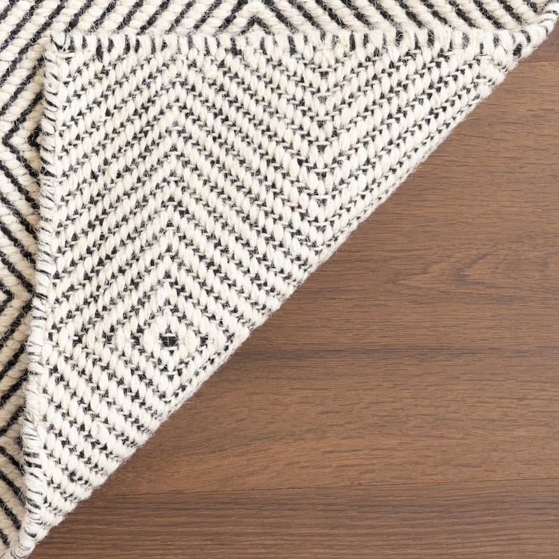Nuloom Ago Geometric Wool Area Rug