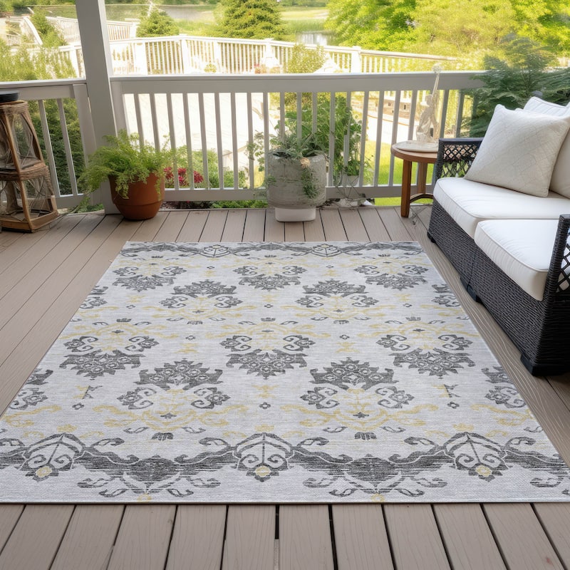 Machine Washable Indoor/ Outdoor Chantille Damask Medallion Rug - Charcoal - 5' x 7'6"