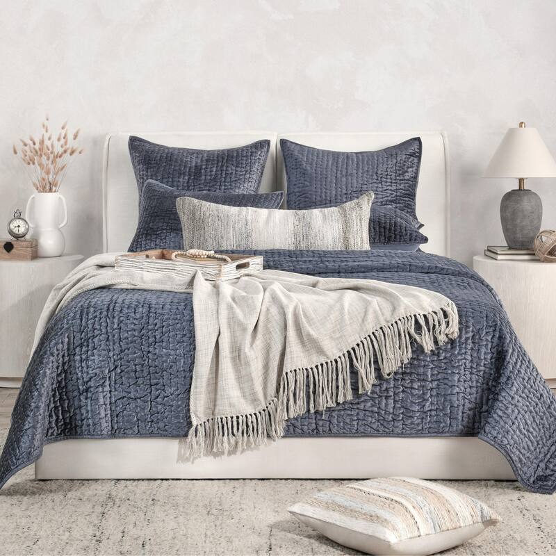 Dimitry 100% Rayon Velvet Quilt by Kosas Home