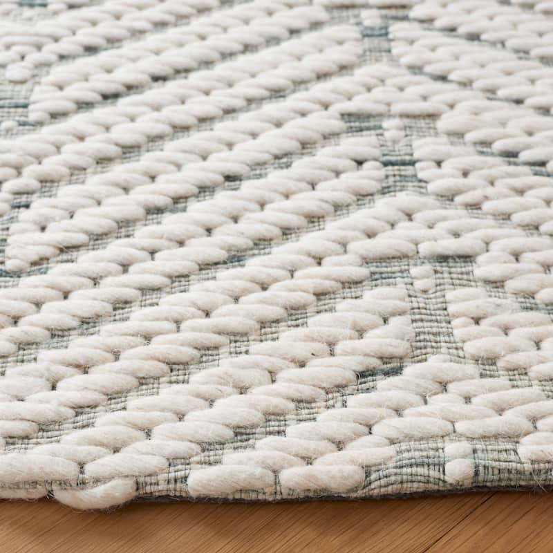 SAFAVIEH Handmade Marbella Erjona Modern Wool Rug
