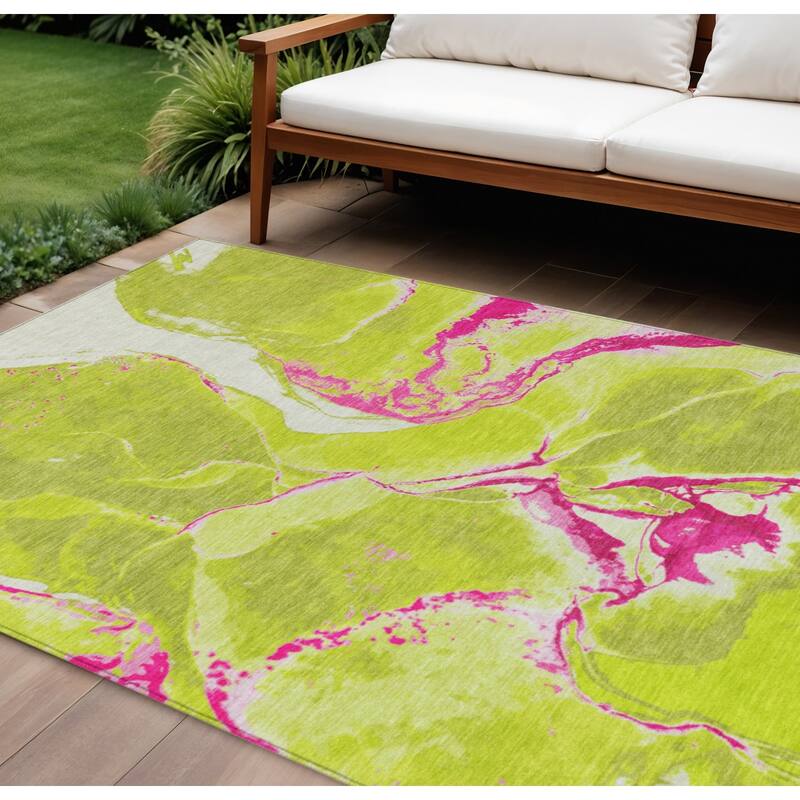 HomeRoots Abstract Transitional Rectangle Outdoor Rug - 9' X 12'