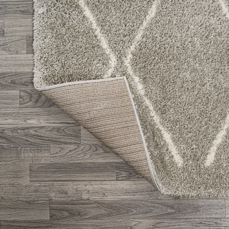 JONATHAN Y Petra Moroccan Diamond Shag Area Rug