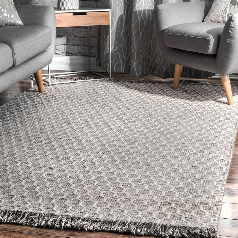 Nuloom Wylie Honeycomb Wool Fringe Rug