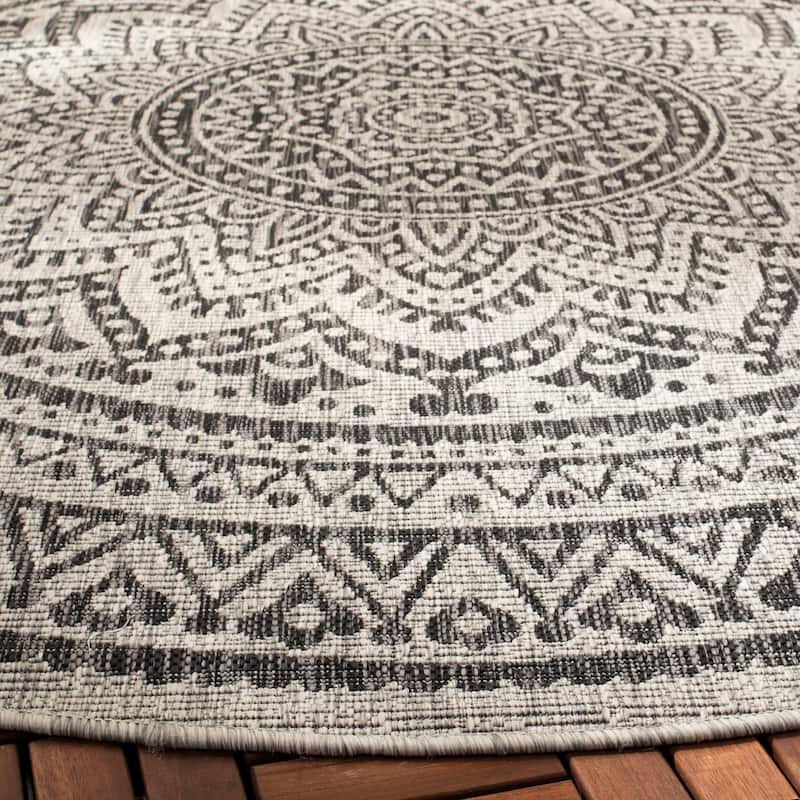 SAFAVIEH Courtyard Fran Mandala Indoor/ Outdoor Waterproof Patio Backyard Rug