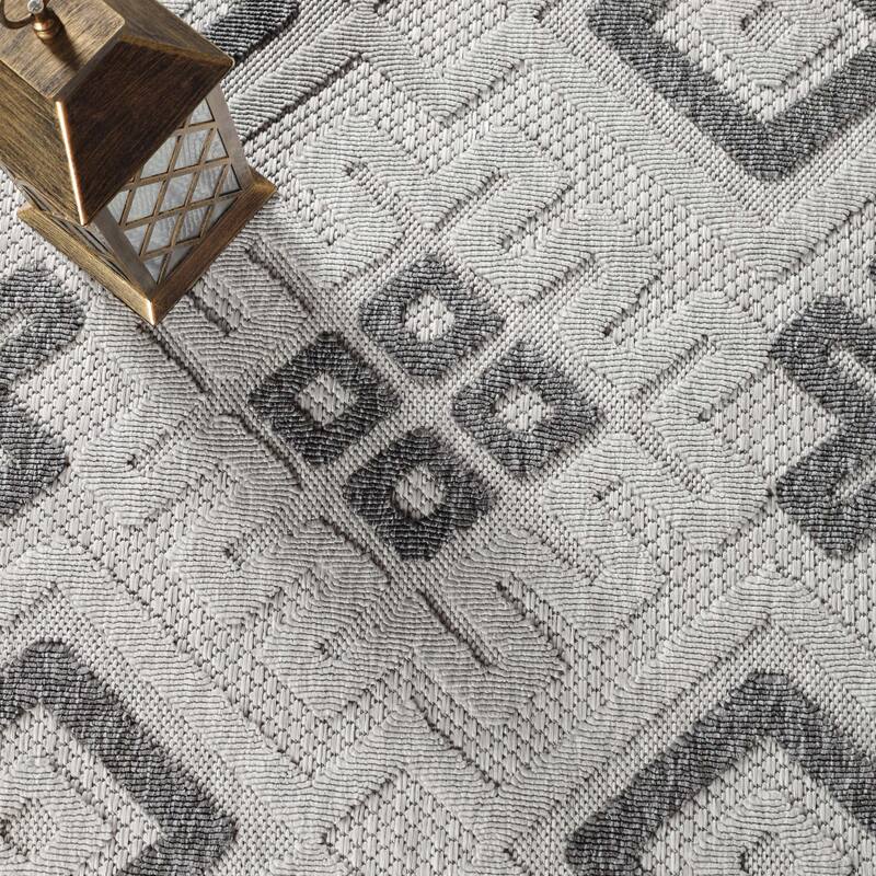 Superior Modern Geometric Diamonds Indoor Outdoor Area Rug