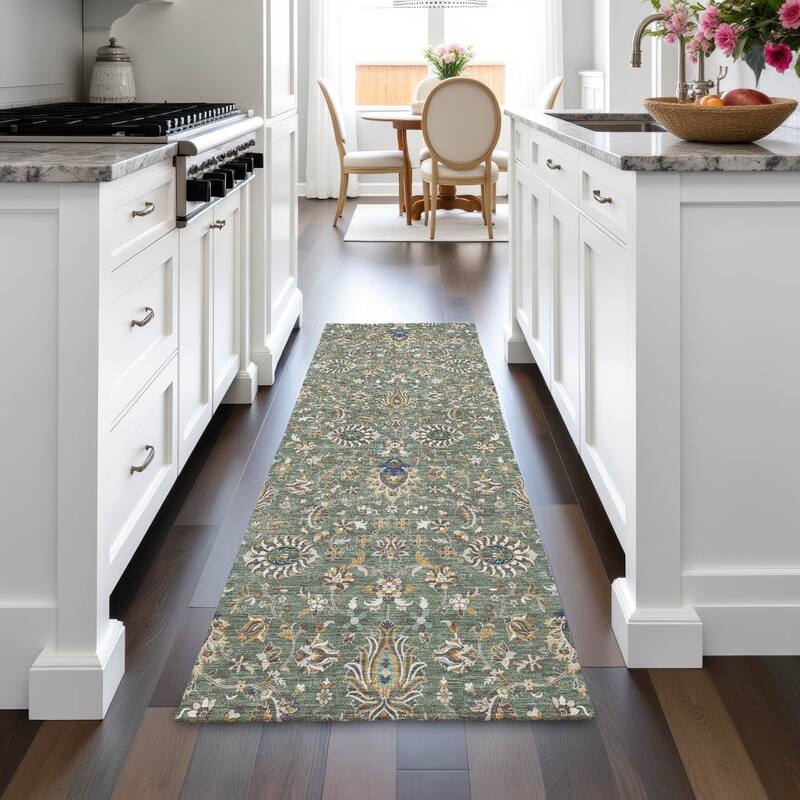 Machine Washable Indoor/Outdoor Traditional Persian Chantille Rug