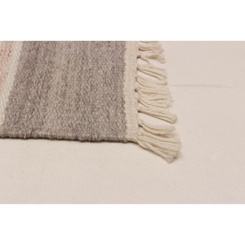 Boho Beige Kilim 4'11" x 8'2" - 4'11 x 8'2