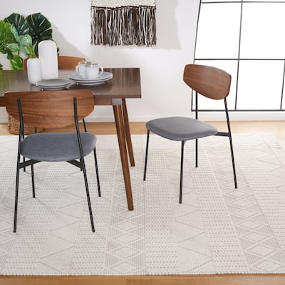 SAFAVIEH Handmade Natura Zamfirica Rustic Boho Fringe Wool Rug