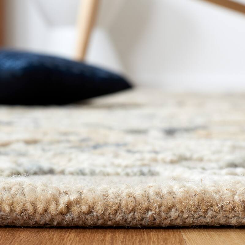 SAFAVIEH Handmade Trace Ursela Wool Rug