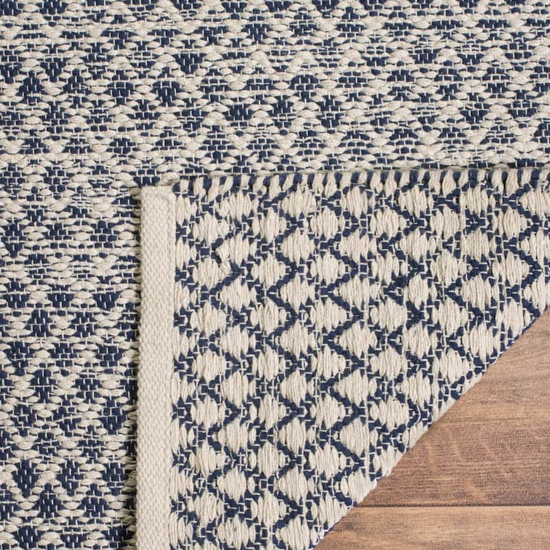 SAFAVIEH Handmade Flatweave Montauk Geert Cotton Rug - Navy/Ivory - 6' x 9'