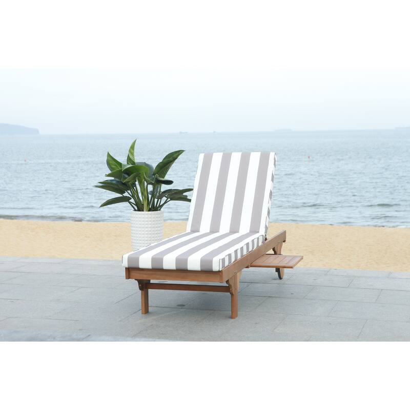 SAFAVIEH Outdoor Aubrie Adjustable Chaise Lounge Chair with Wheel.