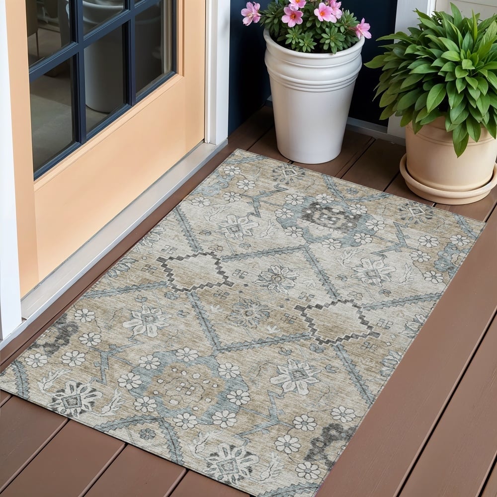 HomeRoots Floral Transitional Rectangle Outdoor Rug