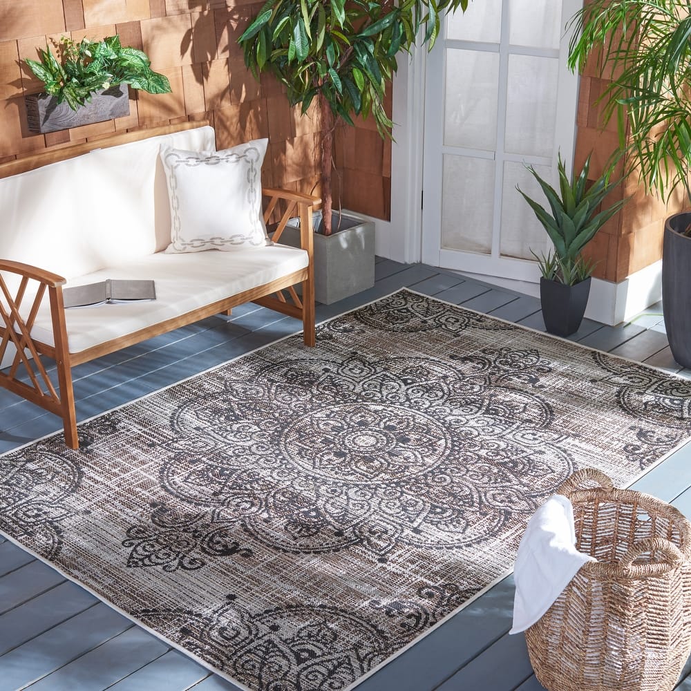 SAFAVIEH Havana Jevdoka Medallion Indoor/ Outdoor Waterproof Rug